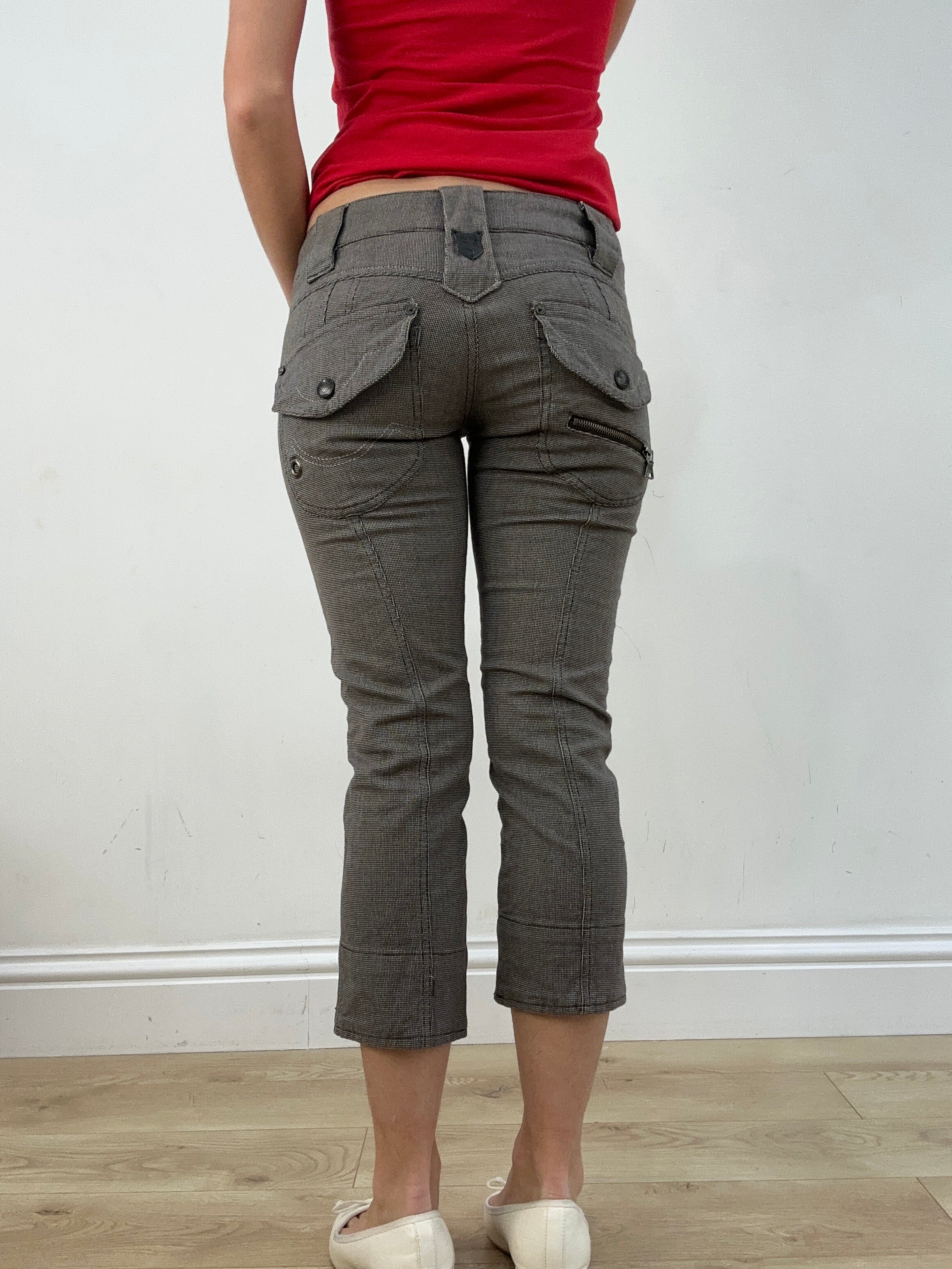 BEST PICKS | small brown 3/4 length capri style trousers