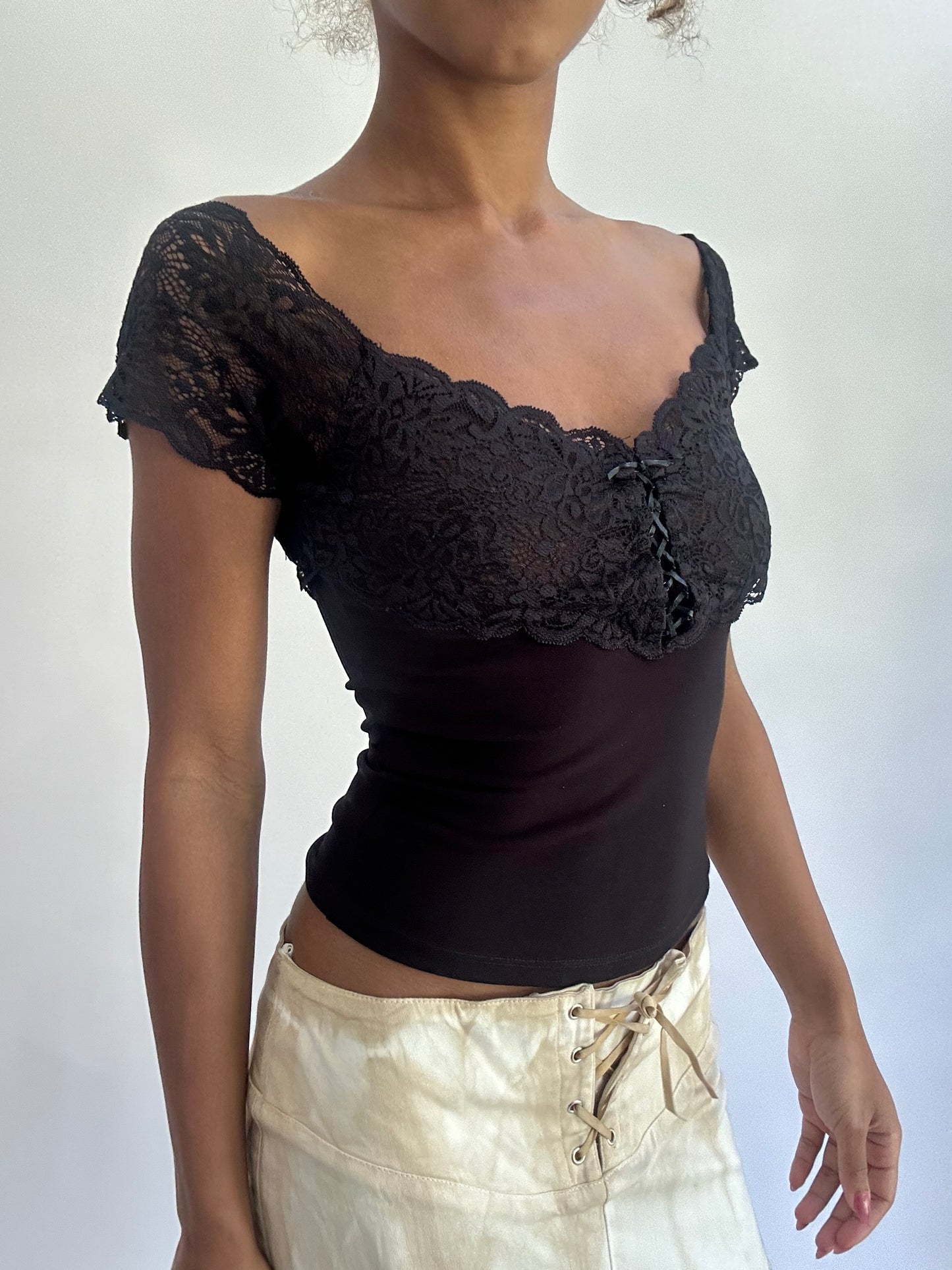 olivia rodrigo drop | extra small black off the shoulder top