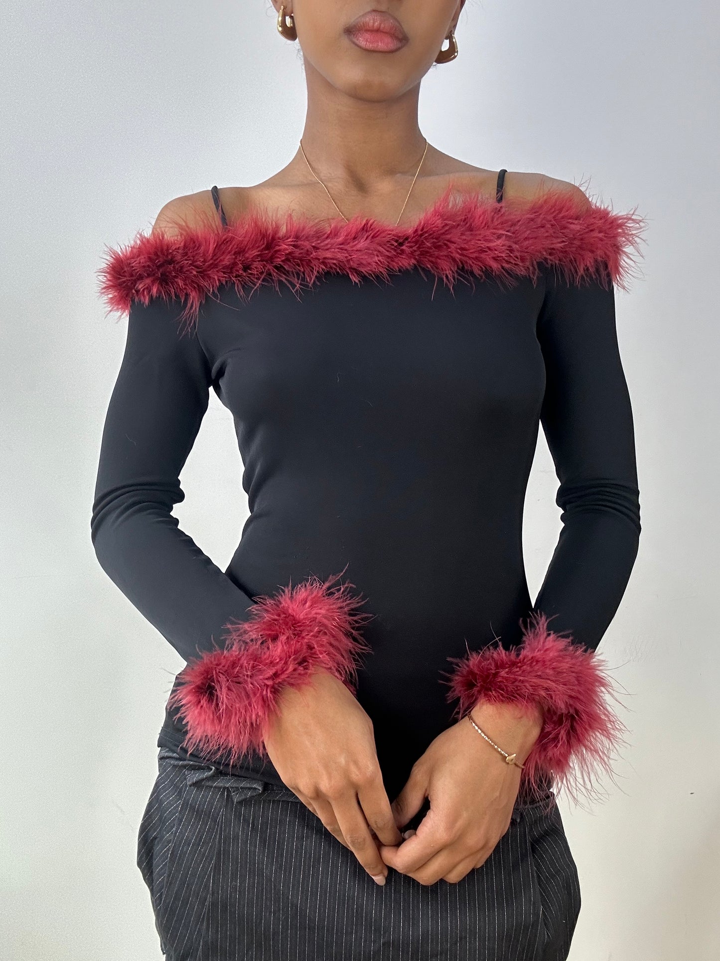 vintage edit fifteen | small black off the shoulder top with burgundy faux fur lining