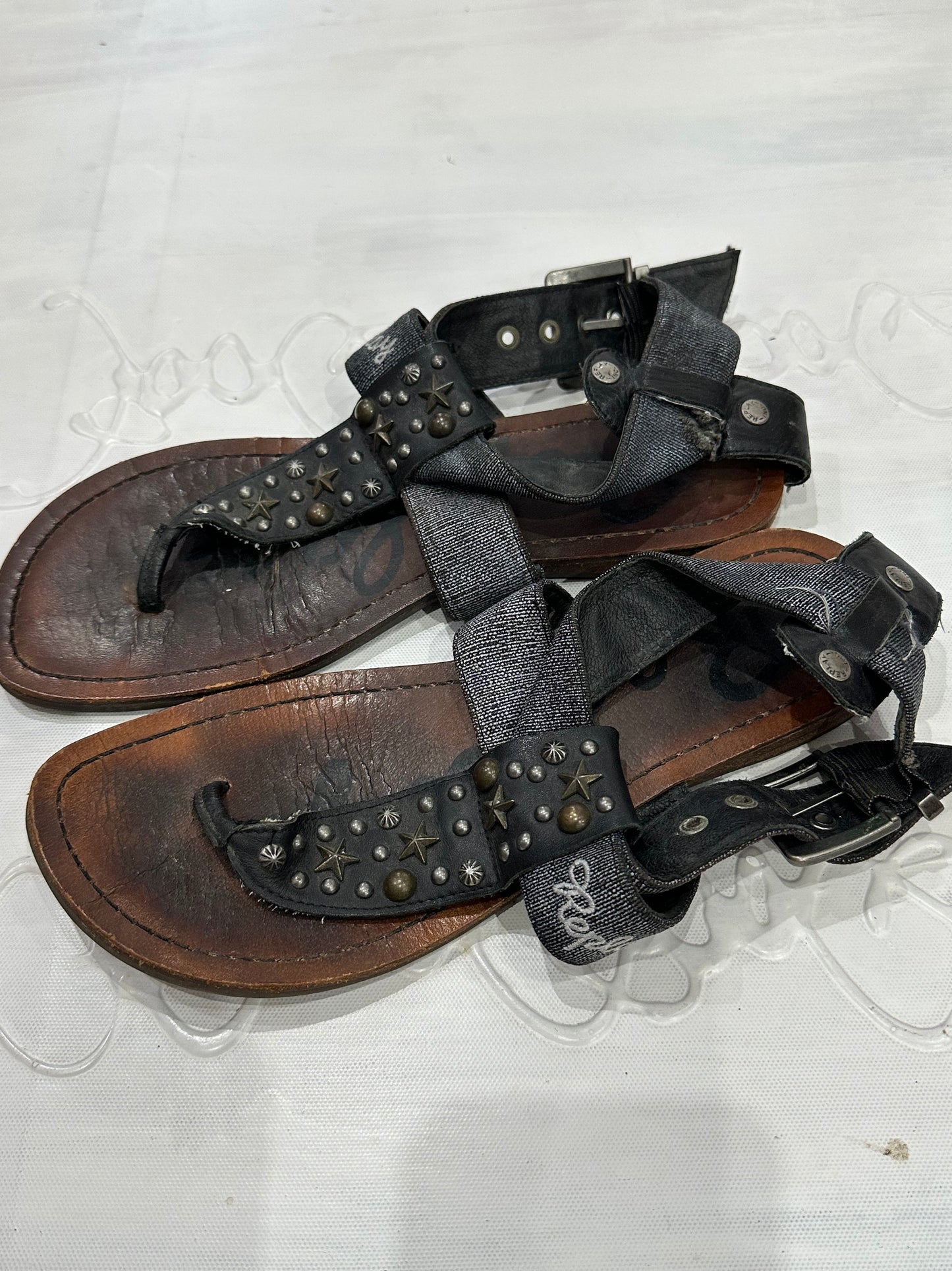 vintage edit: fashion week | UK6 black replay gladiator sandals