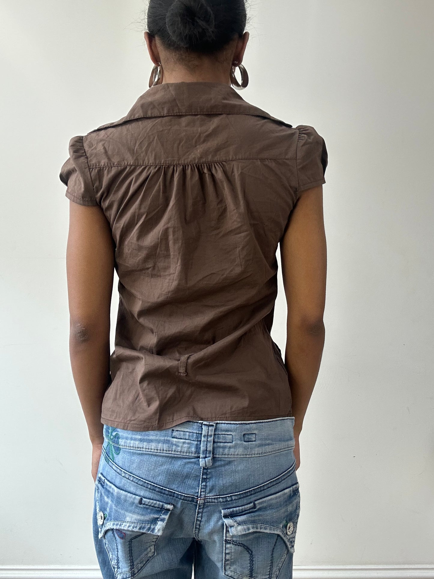 vintage edit thirty-one | small brown button up blouse with ruched detail