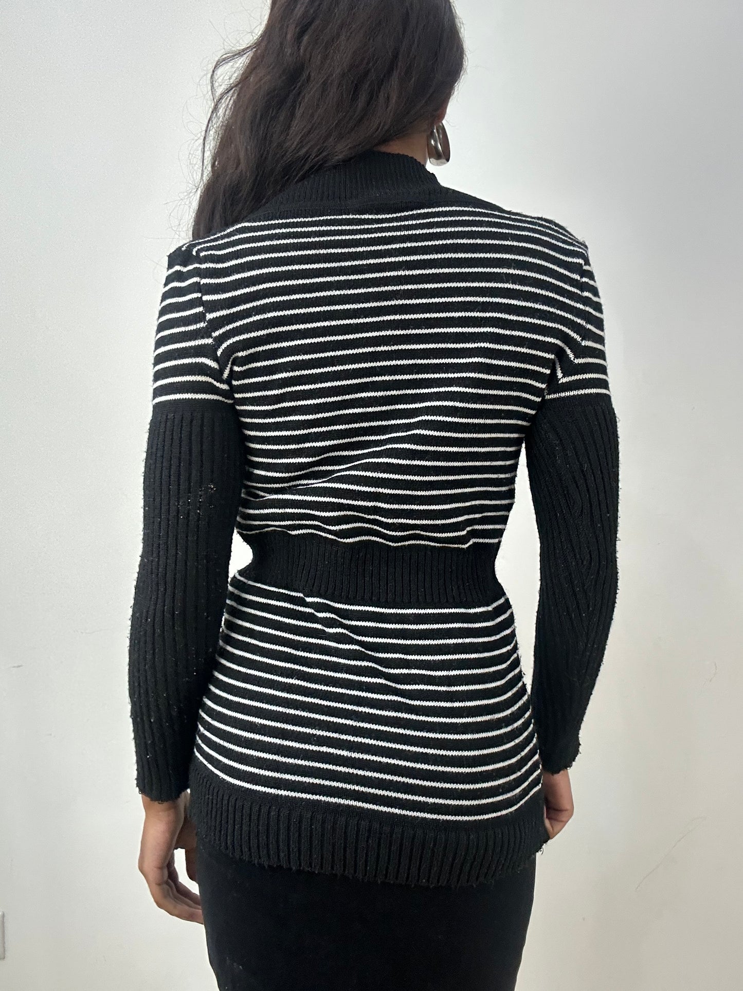 BEST PICKS | small black knit jumper with white stripe print