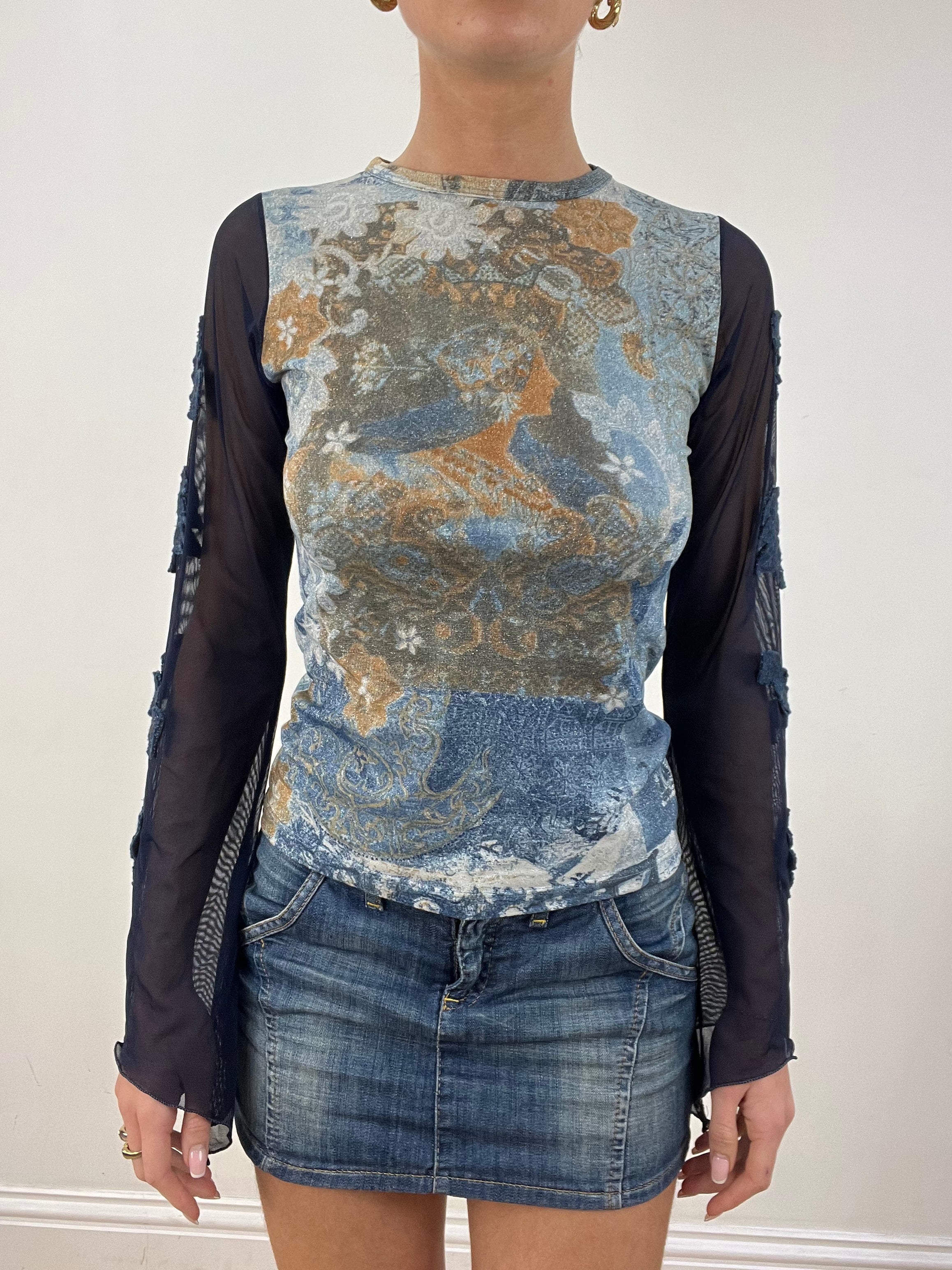 vintage edit: seasonal faves | small blue graphic print save the queen top
