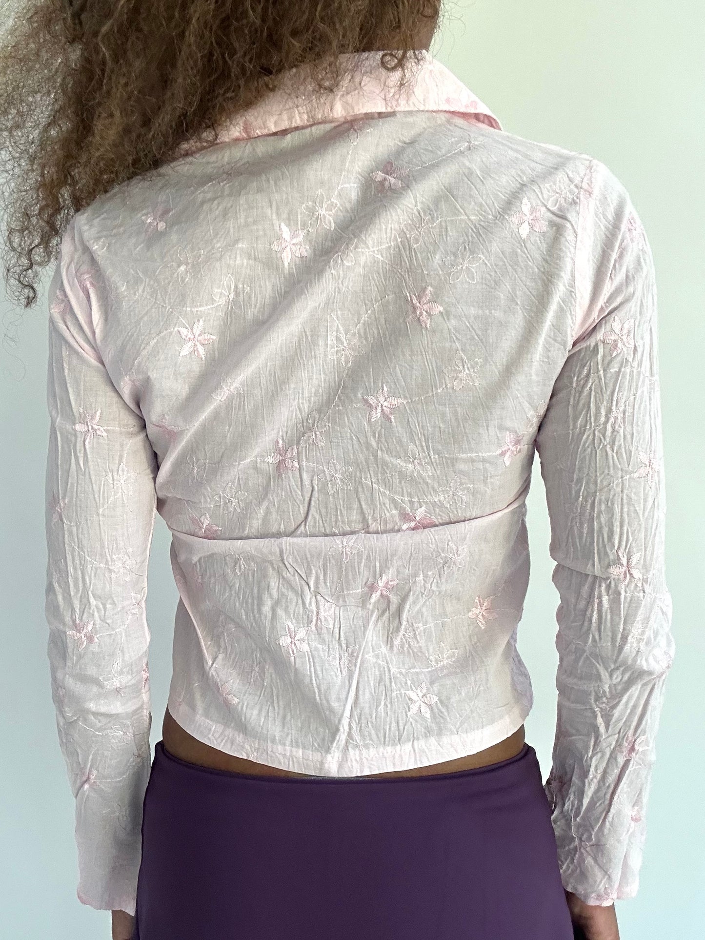 ‼️ | small pink button up embroidered long sleeve top