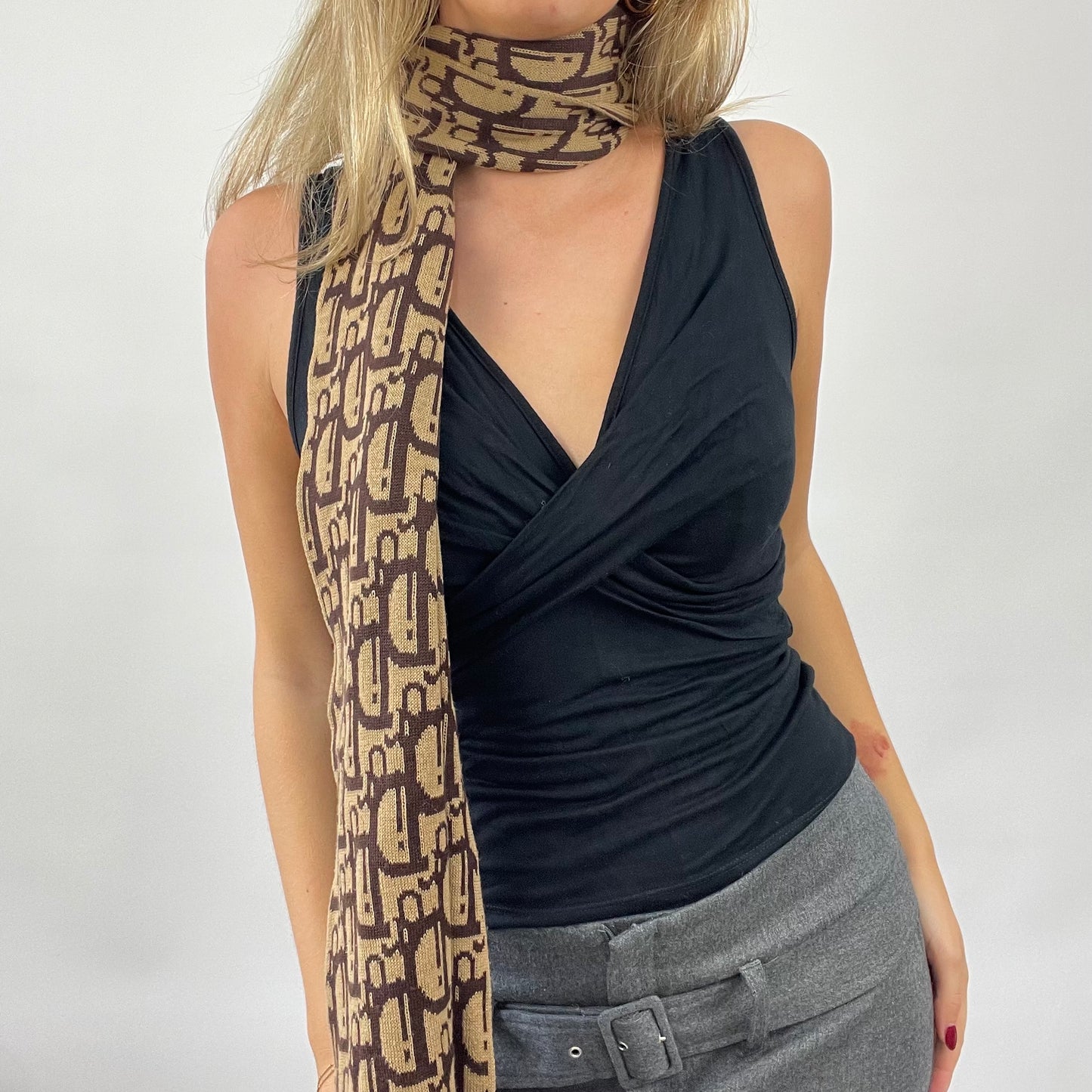 90s MINIMALISM DROP | brown monogram dior style scarf