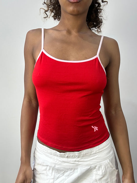 💻 athleisure edit | T-shirt vermelho com detalhes brancos
