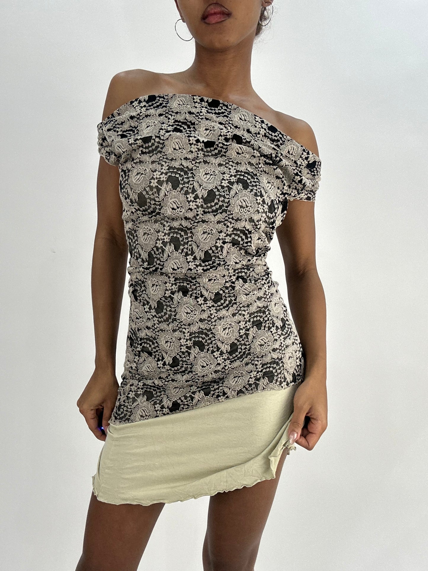 BEST PICKS | small grey and beige lace midi dress