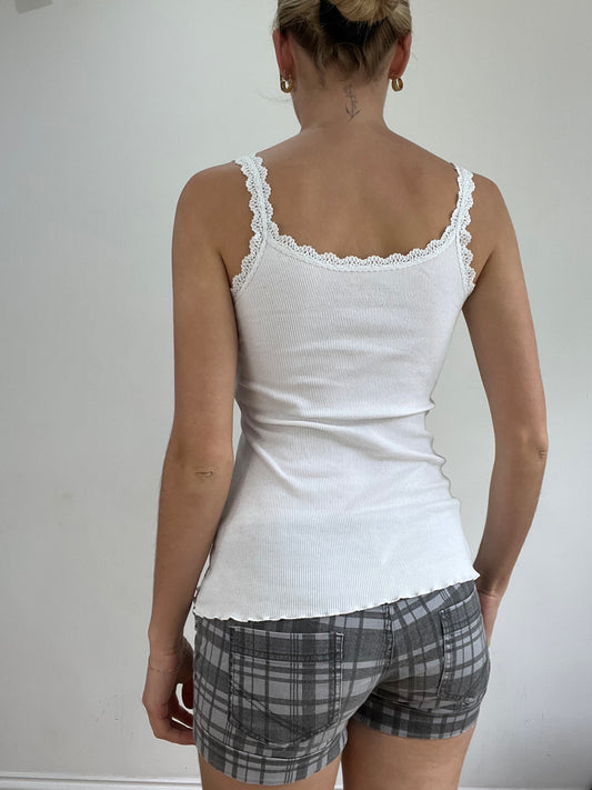 BEST PICKS | small white lace ribbed cami