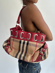 summermaxxing drop | red novacheck burberry حقيبة اليد