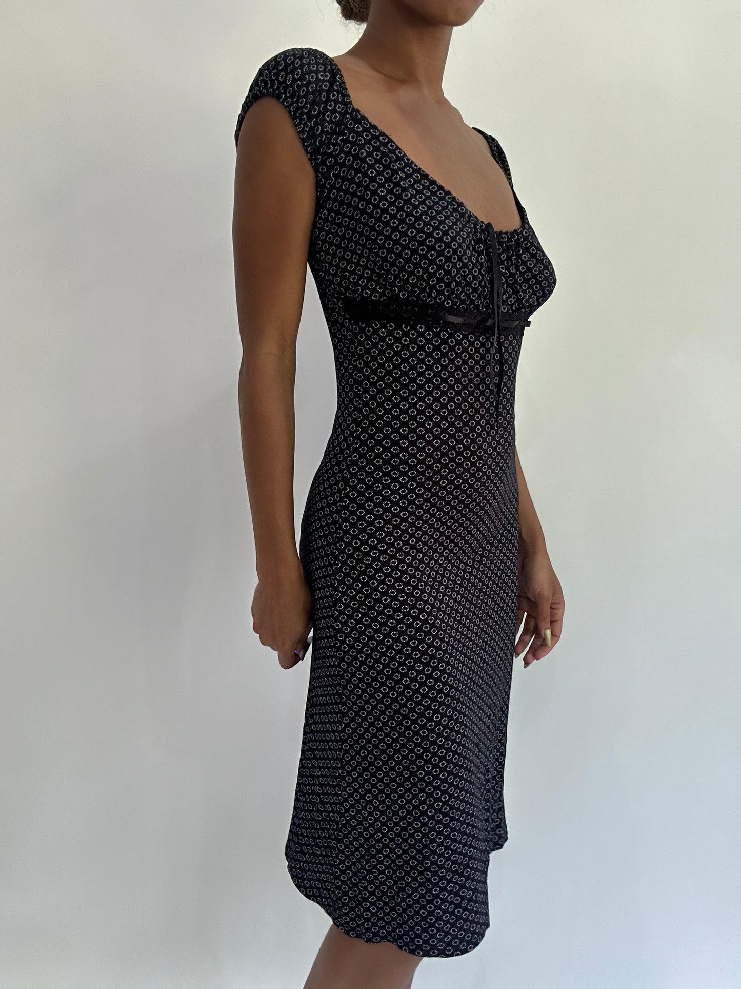 french summer drop | small/medium black floral midi dress