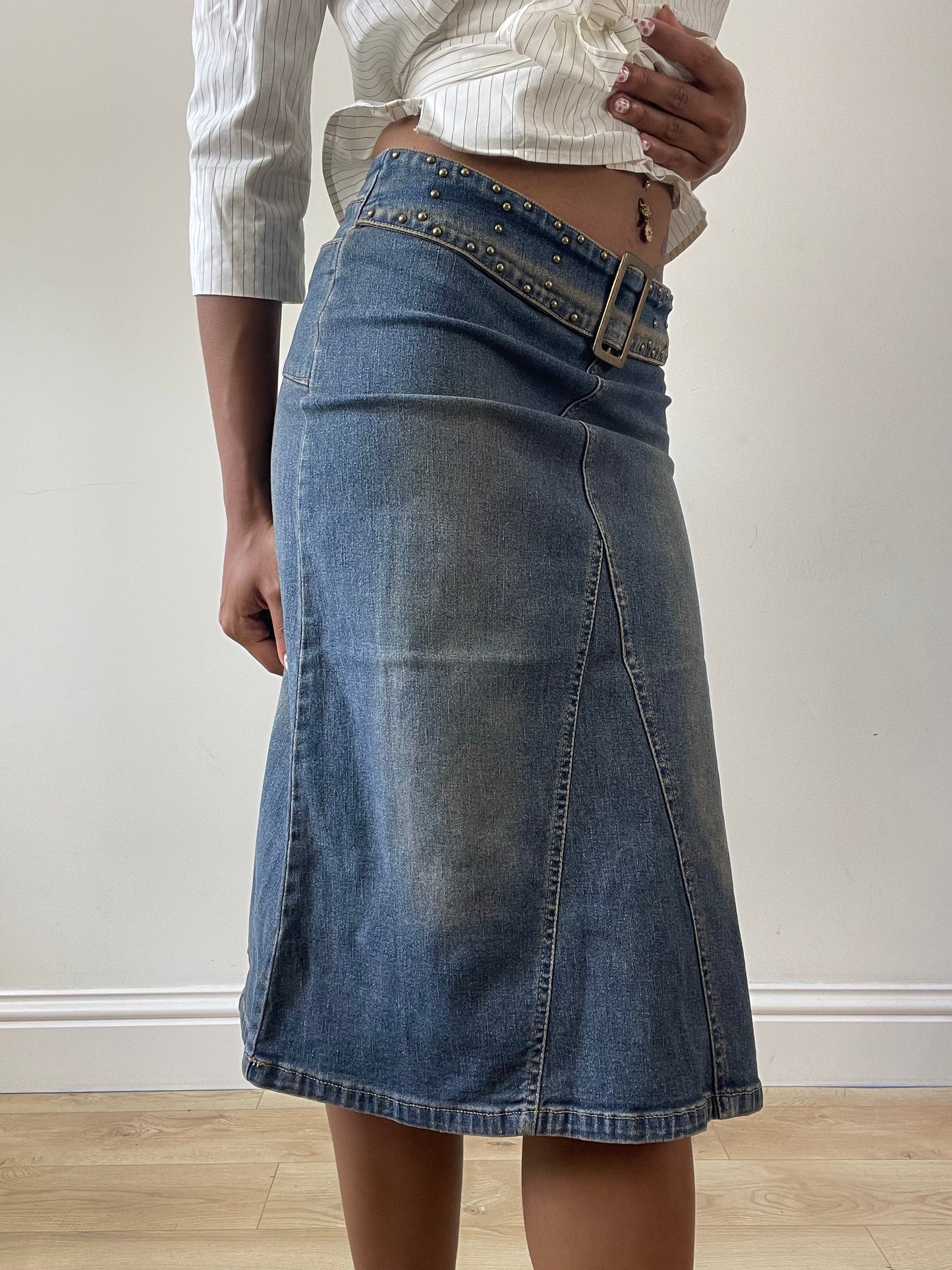 vintage edit twenty-seven | extra small blue denim mini skirt with built in buckle belt