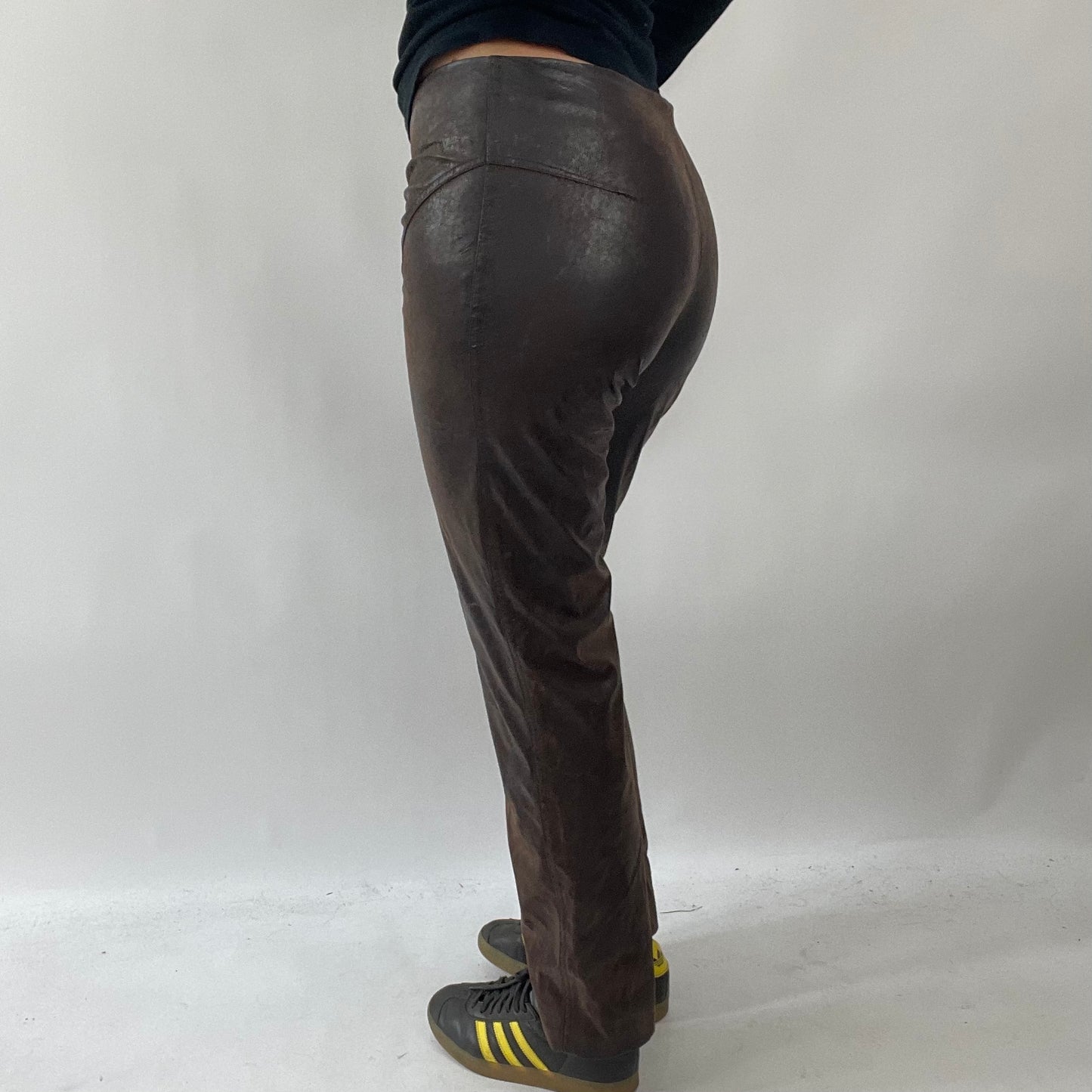 💻AMELIA GRAY DROP | small brown leather trousers