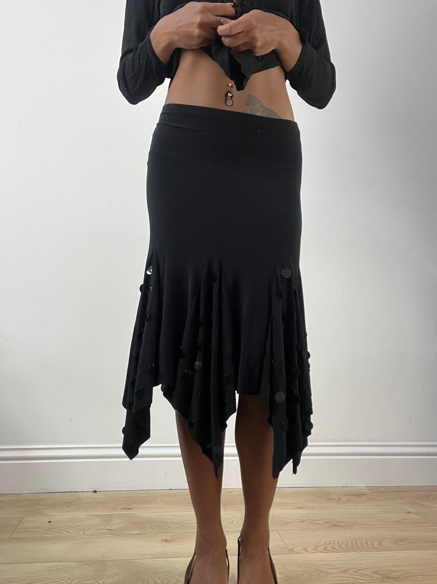 BEST PICKS | small black midi skirt with sequin details
