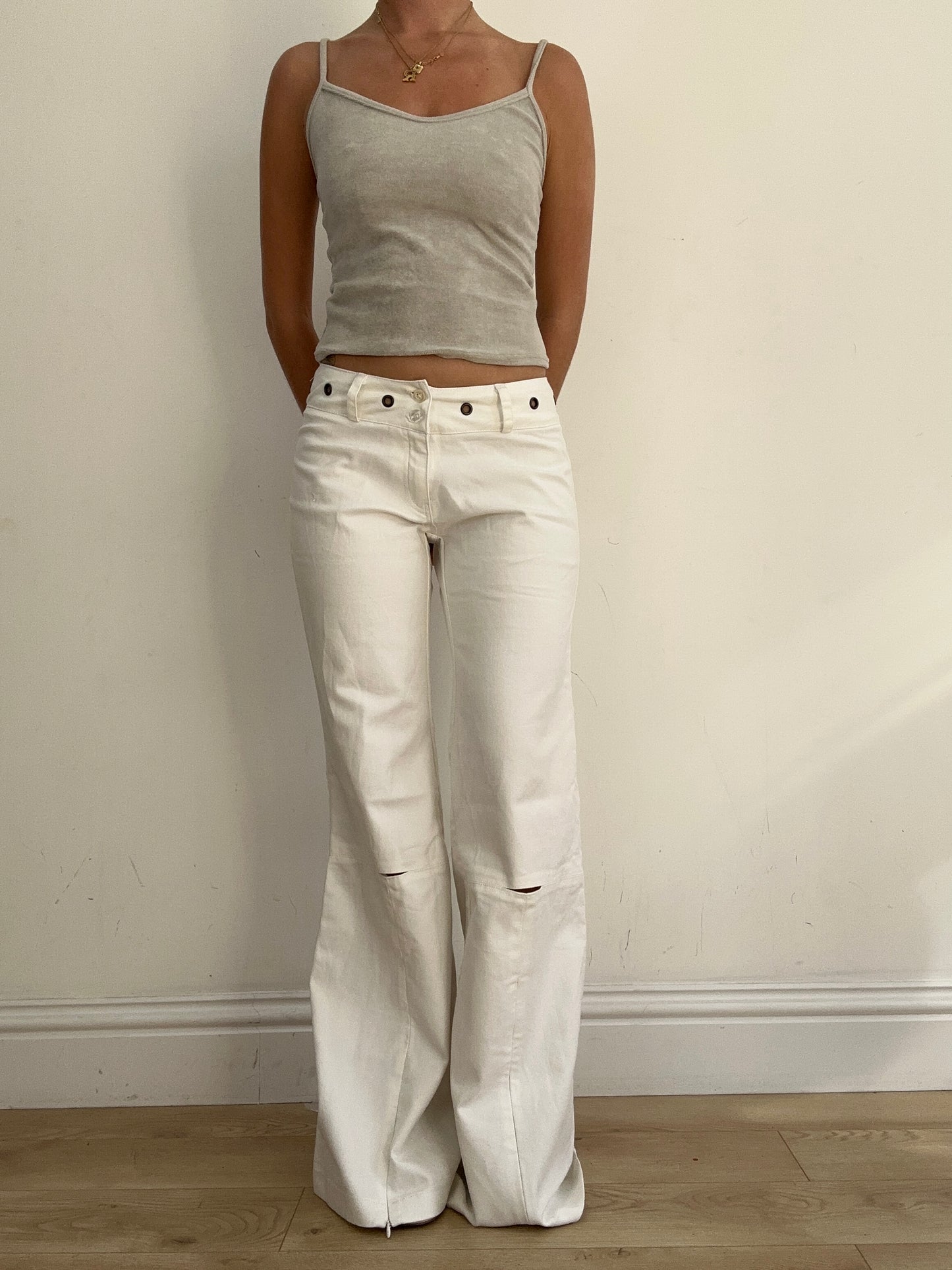 BEST PICKS | small white flared trousers with eyelet detail