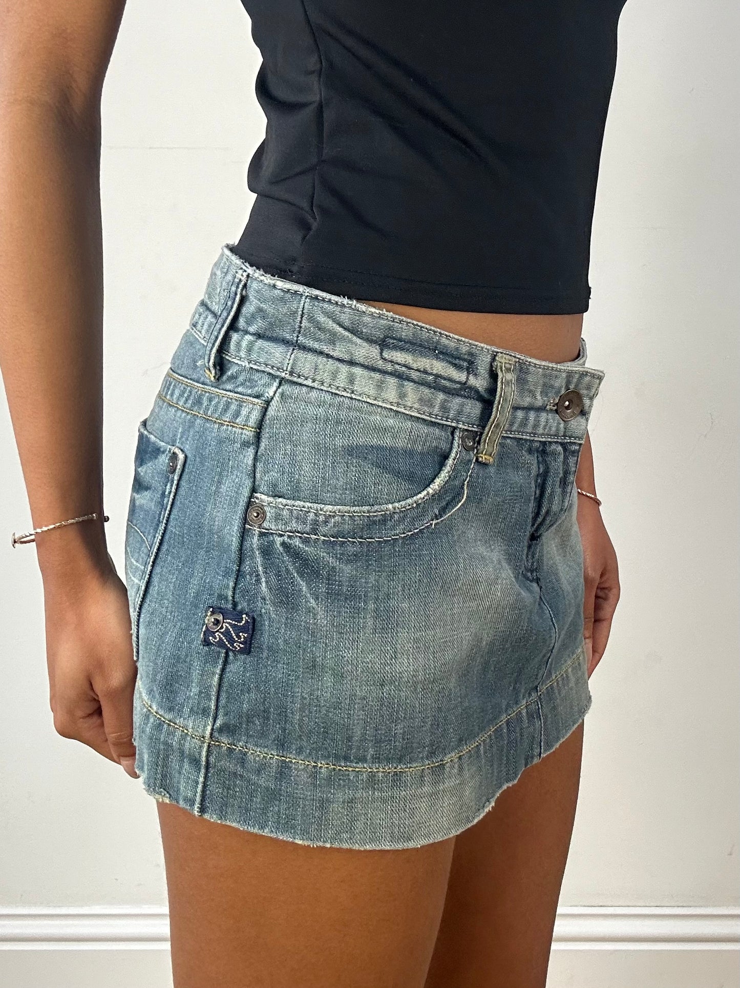 vintage edit fifteen | small billabong denim blue mini skirt