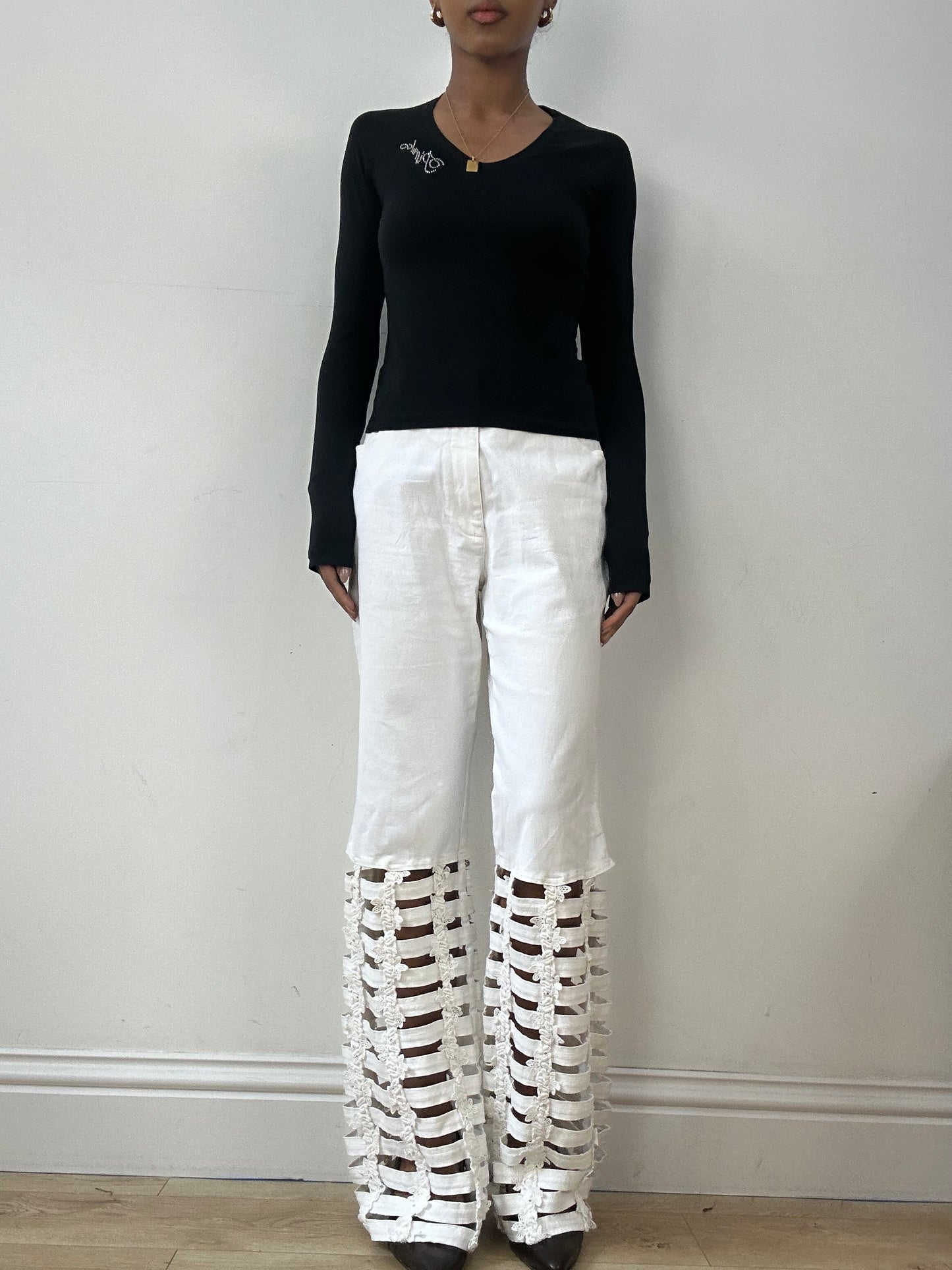 vintage edit fifteen | medium white high waist jeans with cut out floral legs