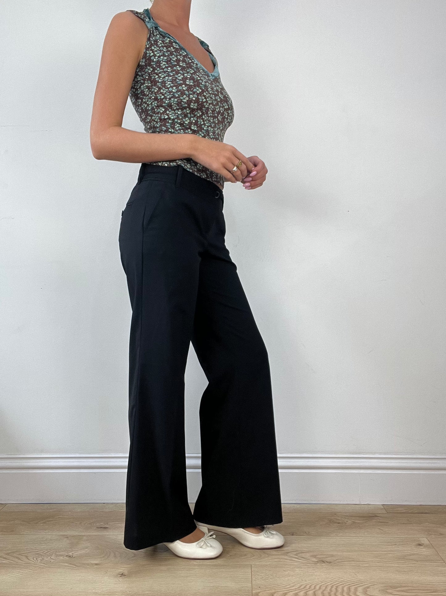 💻 DINNER PARTY | small black gap straight leg trousers