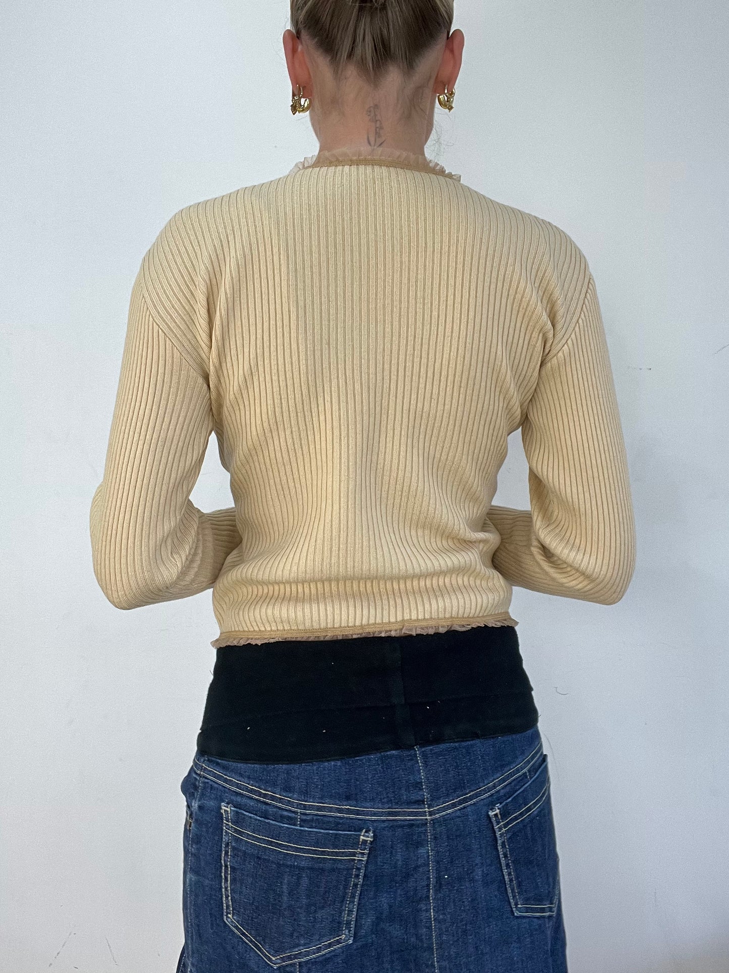 vintage edit fourteen | extra small beige ribbed jumper
