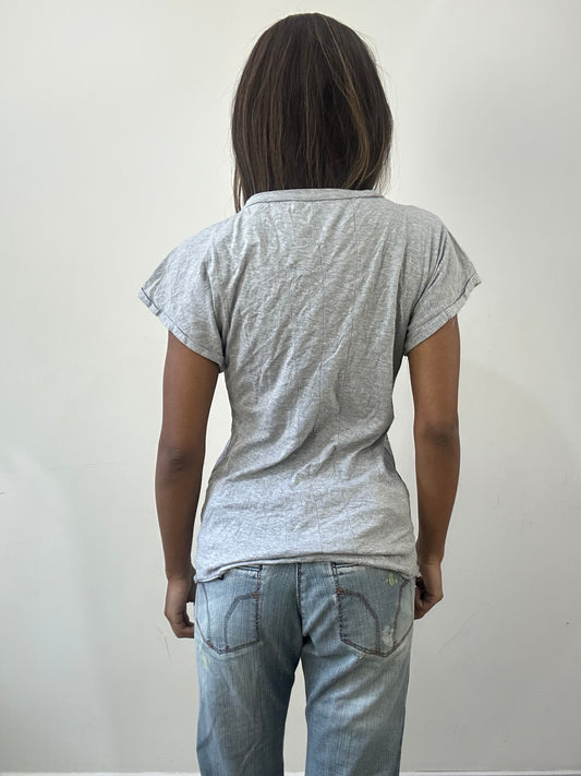 2016 edit | small grey graphic t-shirt