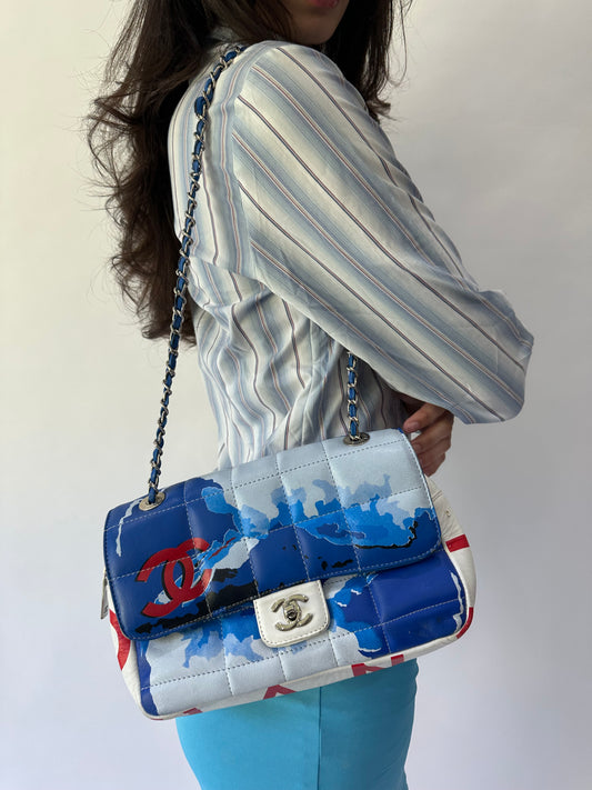 devil wears prada | blue and white chanel shoulder bag