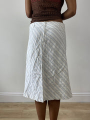 vintage edit twenty-five | talla: S · color: blanco + azul · prenda: falda · detalles: largo midi + rayas + estampado + orsay