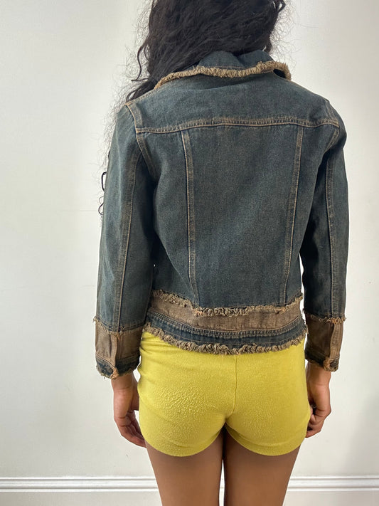 vintage edit twenty-five | talla: S · color: azul · material: denim · prenda: chaqueta · detalles: oscuro + desgastado