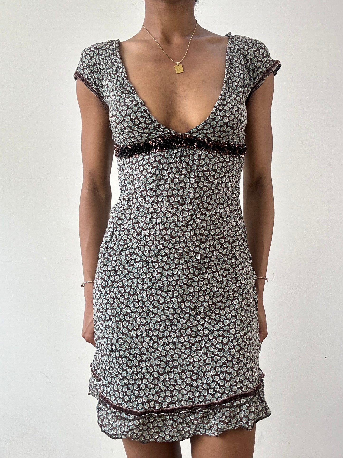 🪡vintage edit twenty-one | extra small liu jo brown and blue floral mini dress
