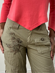 HIPPY CHIC DROP | taille: S · couleur: marron · article: pantalon · détails: style cargo + broderie + devant