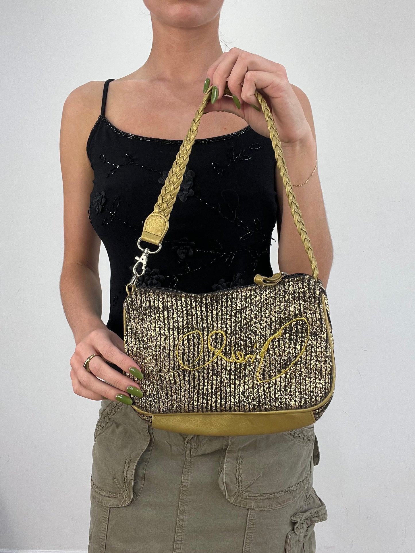 vintage edit nineteen | gold and brown o’neil shoulder bag