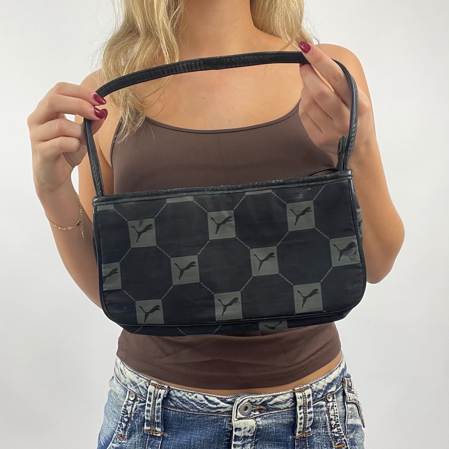JEANS AND A NICE TOP DROP | black puma monagram bag