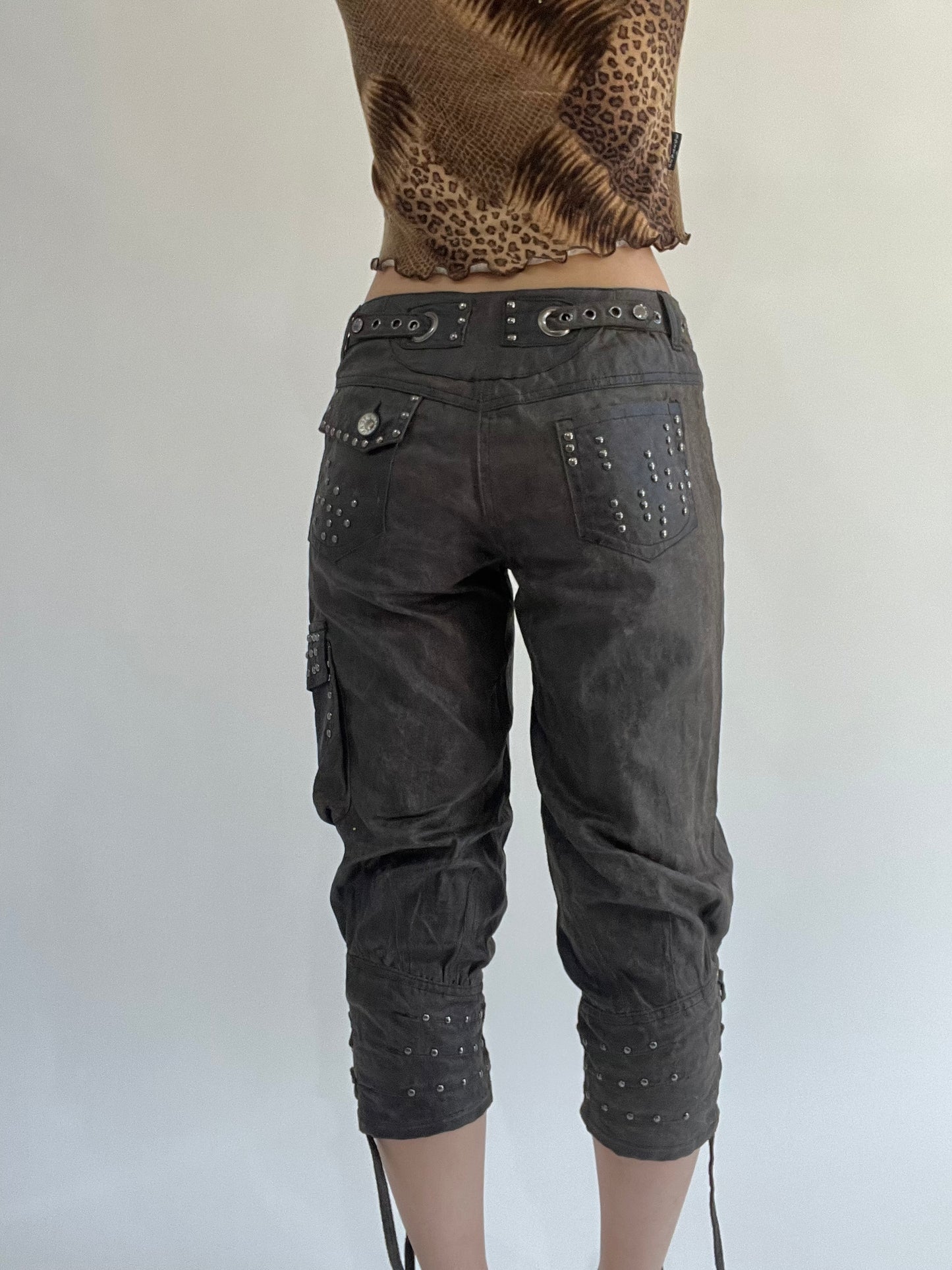 ‼️ | dark brown studs details cropped trousers