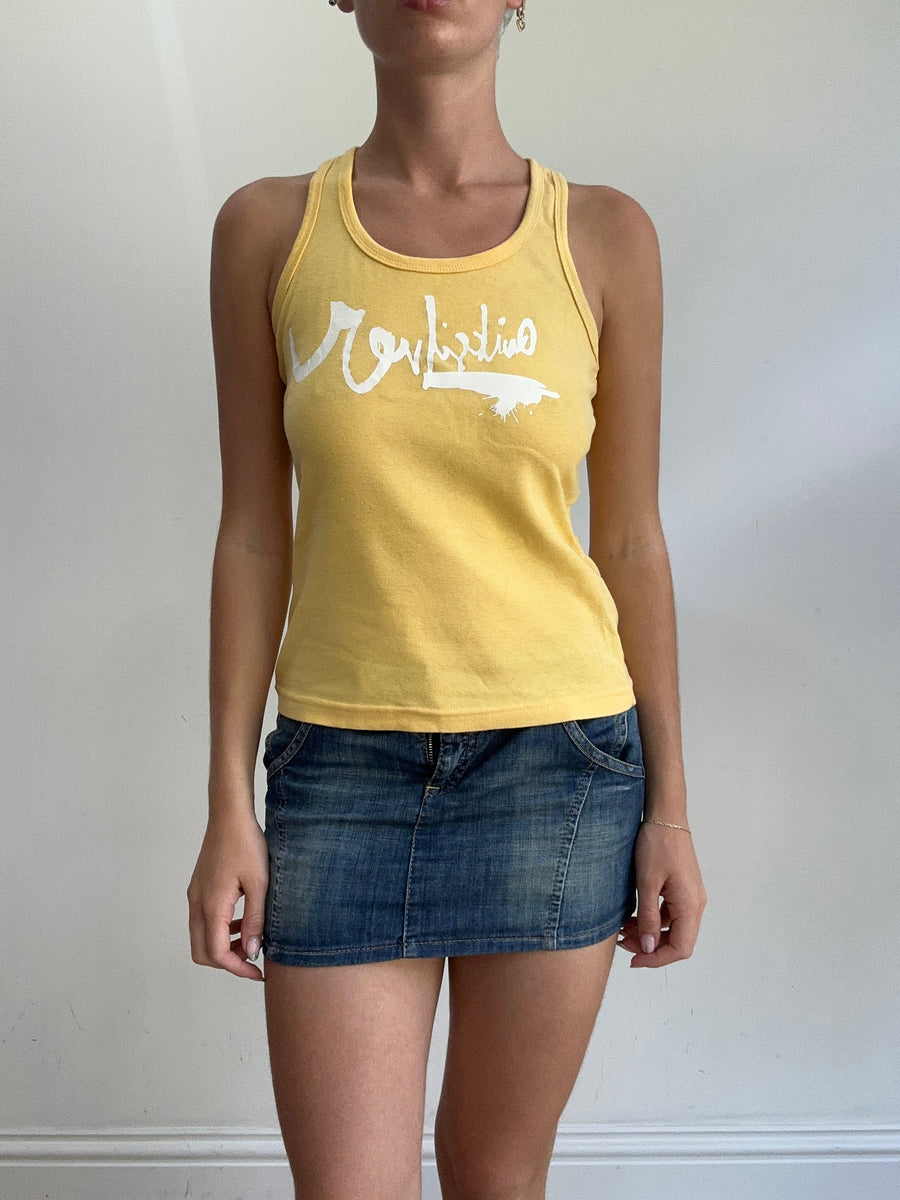 💻‼️ orange tank top with quick silver spell out in white