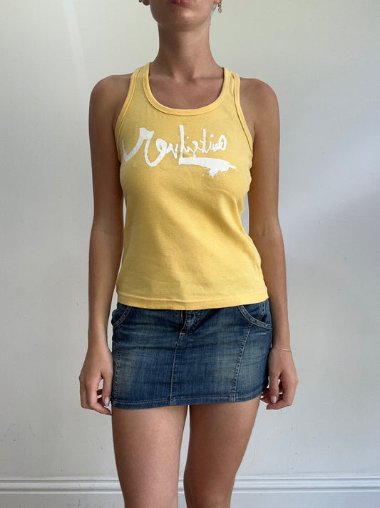 💻‼️ orange tank top with quick silver spell out in white