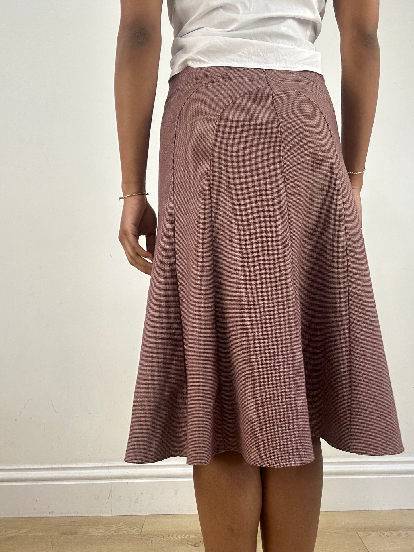 vintage edit fifteen | extra small pink orsay midi skirt