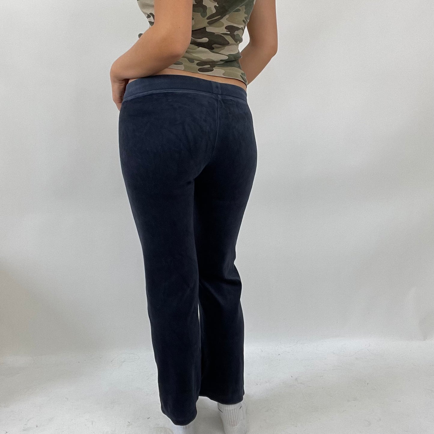 INSTA BADDIE DROP | small navy juicy couture velour joggers
