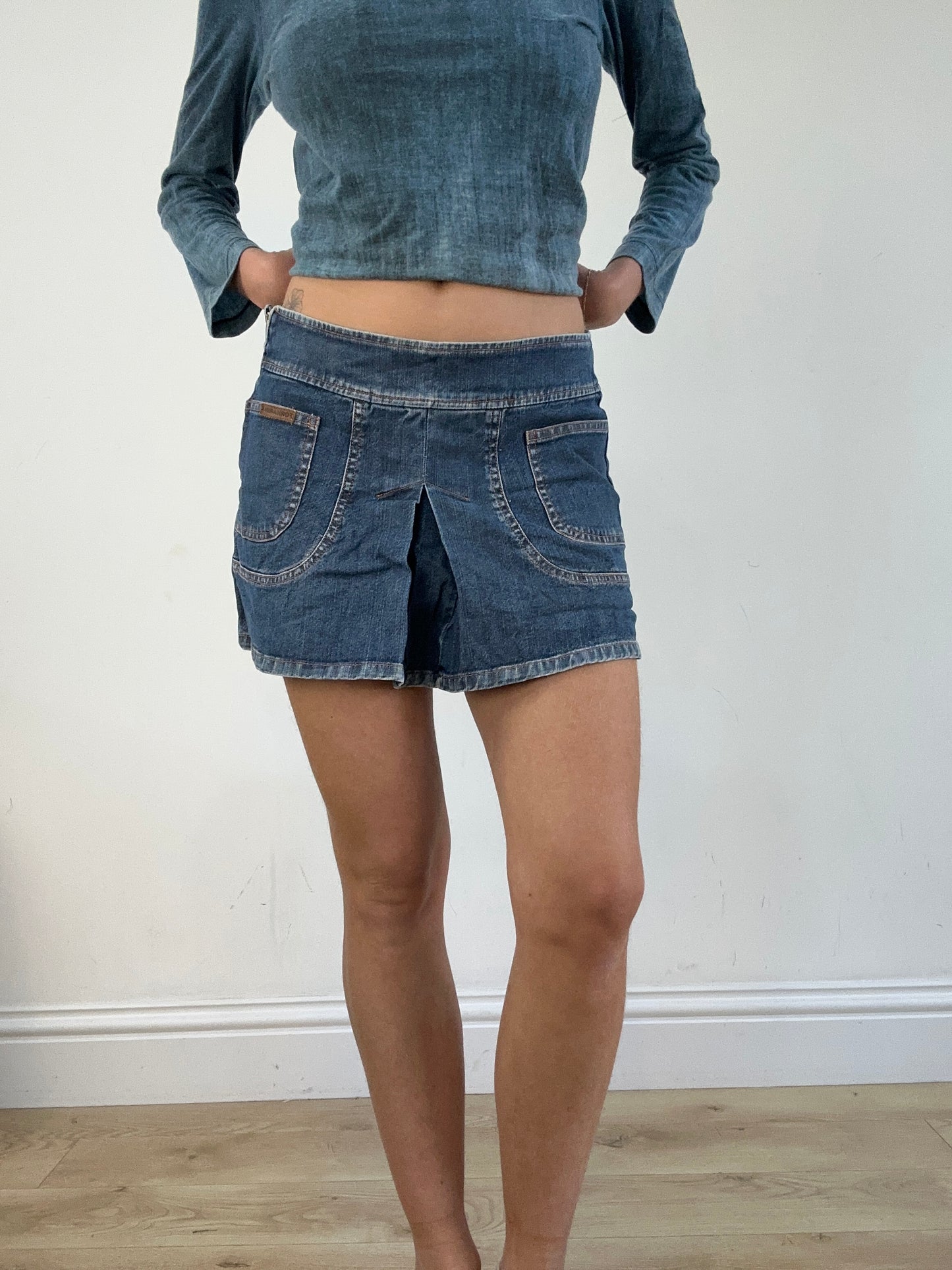 vintage edit sixteen | small mid wash denim pleated skirt
