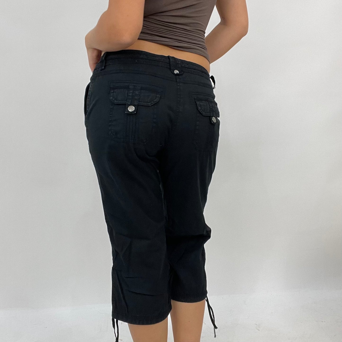 BLOKECORE DROP | black 3/4 length trousers - small