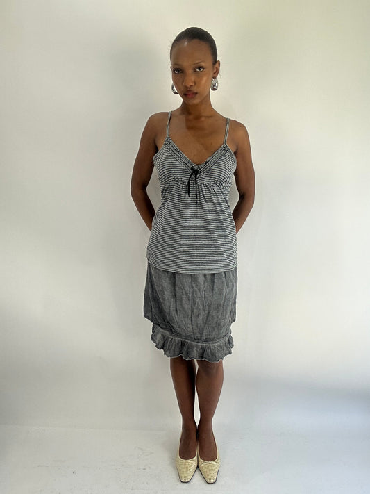 AUTUMN FAVOURITES | small grey midi skirt with bubble hem
