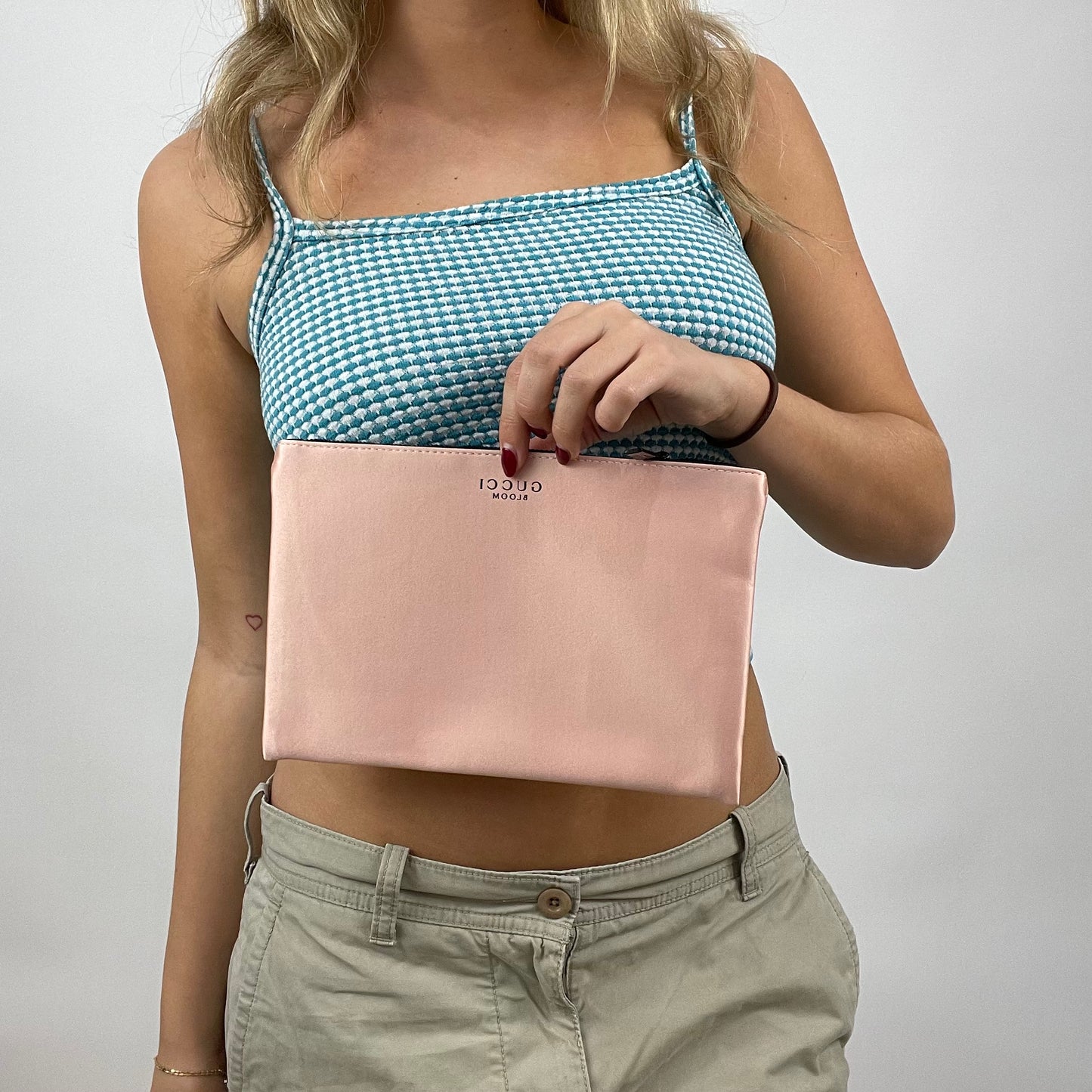 CHALET GIRL DROP | pink “gucci bloom” clutch bag