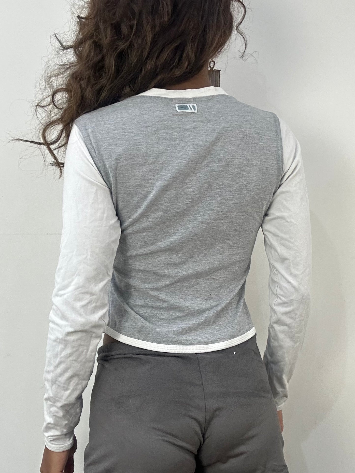 💻 athleisure edit | small grey nike long sleeve top