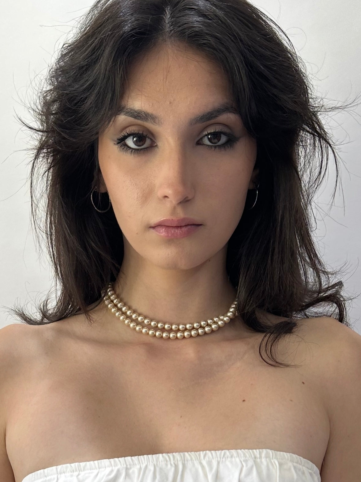 devil wears prada | one size white pearl layered necklace