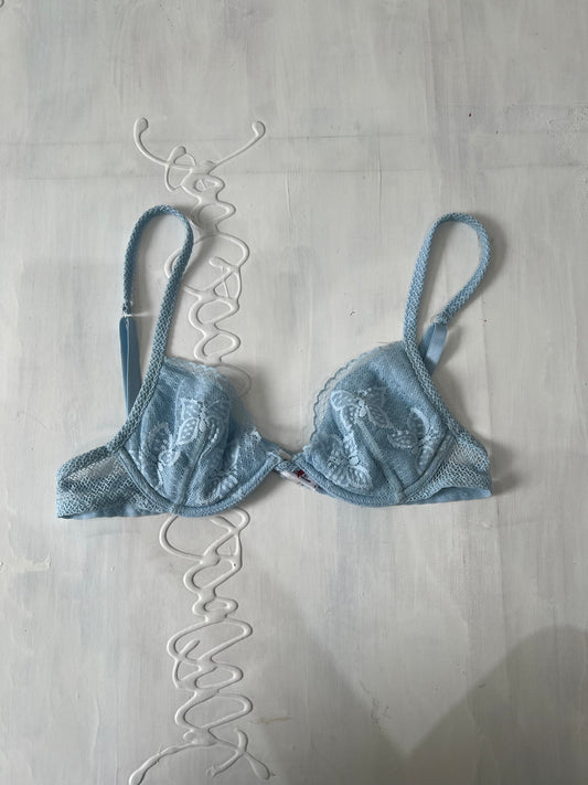 SATC drop | small baby blue lace bra