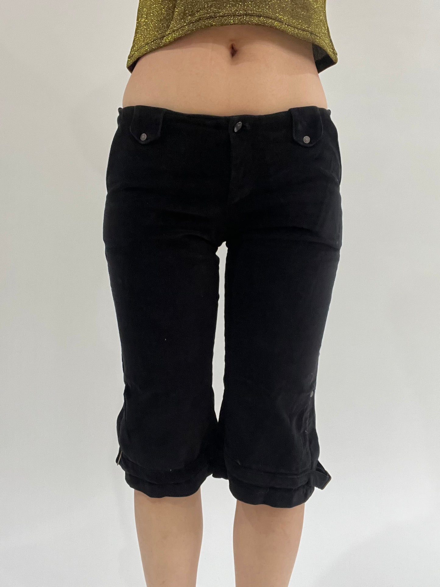 ‼️ | black button detail style shorts