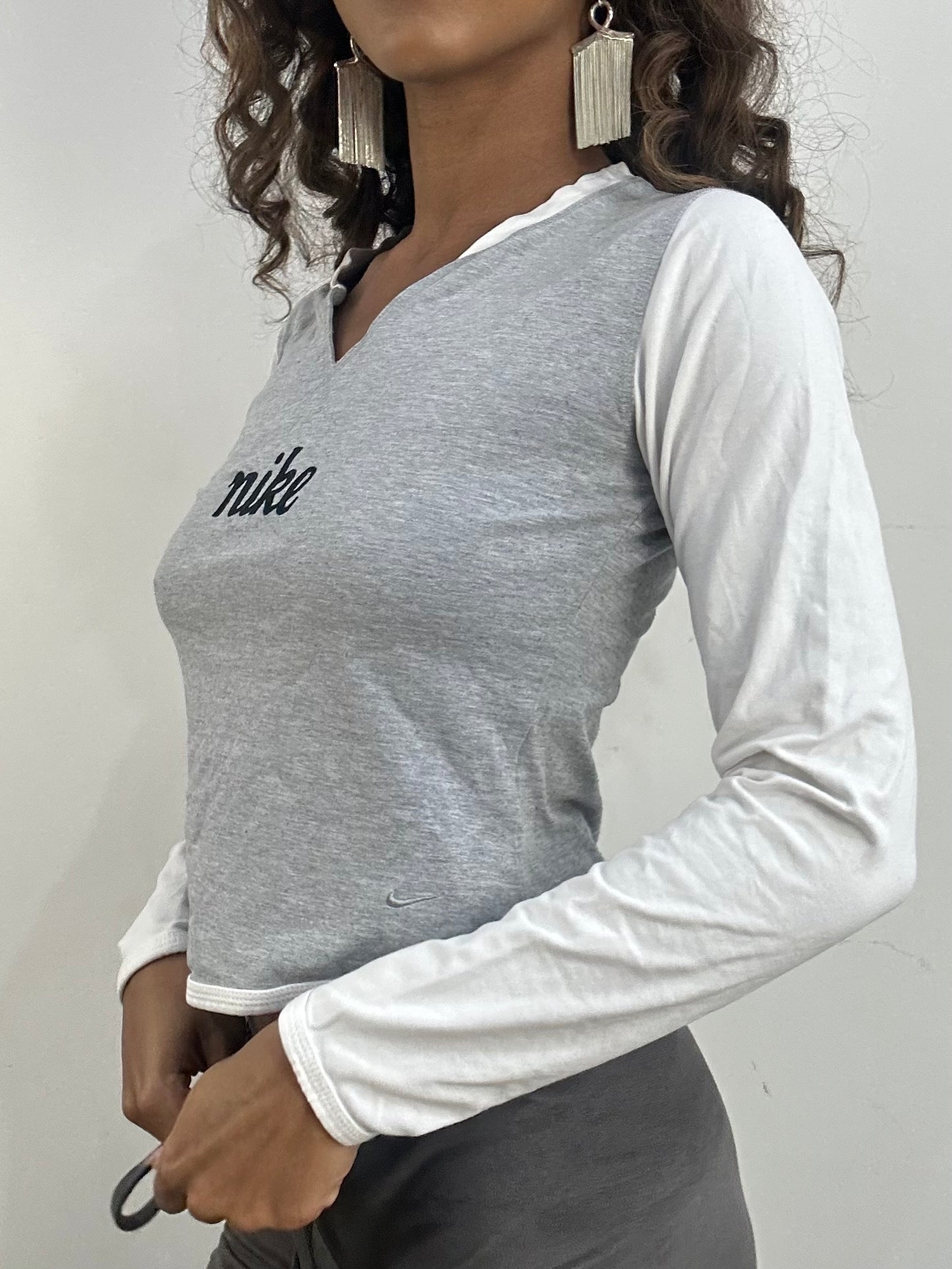 💻 athleisure edit | small grey nike long sleeve top