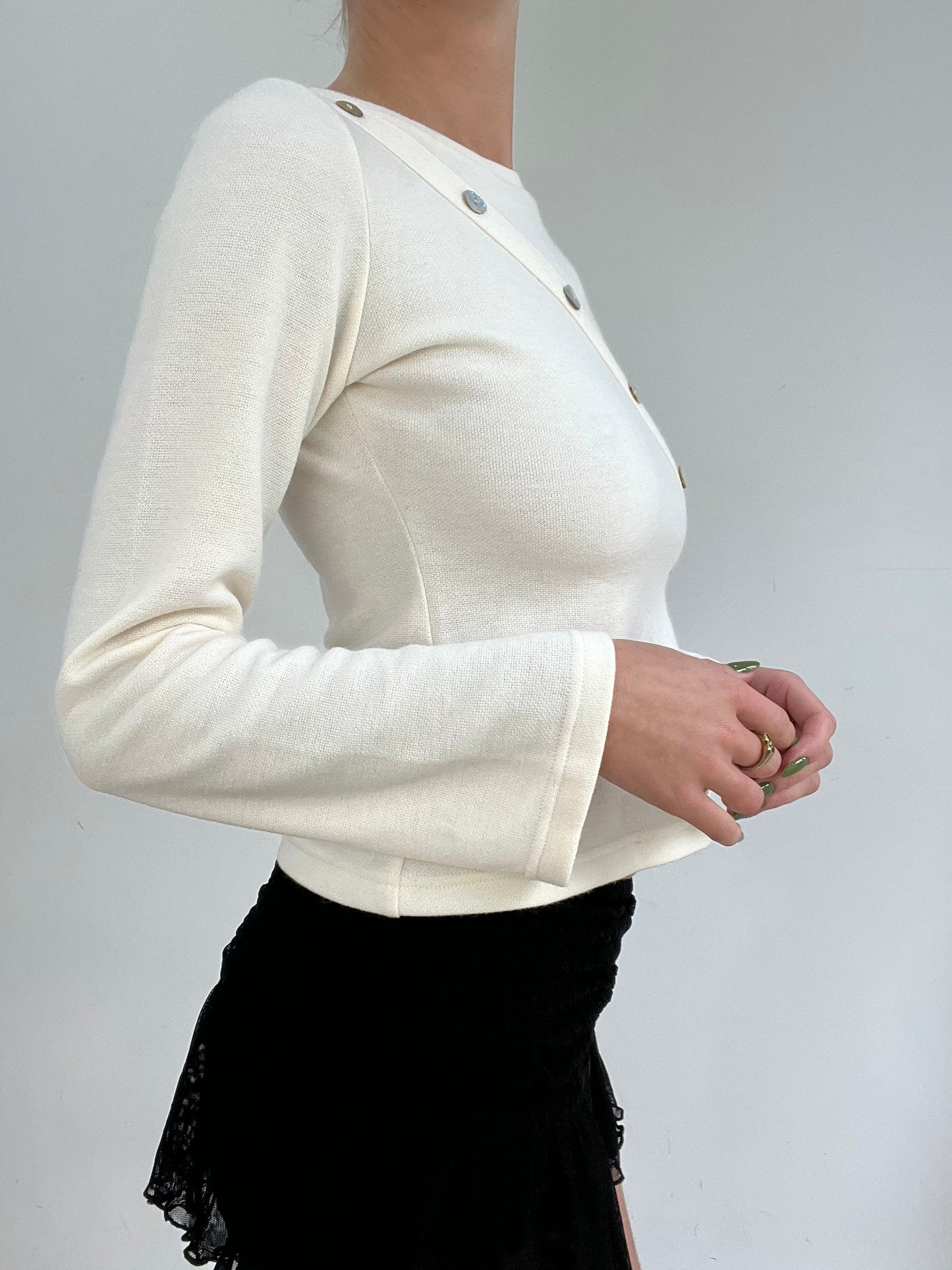 #350 SAMPLE SALE | small cream long sleeve button top