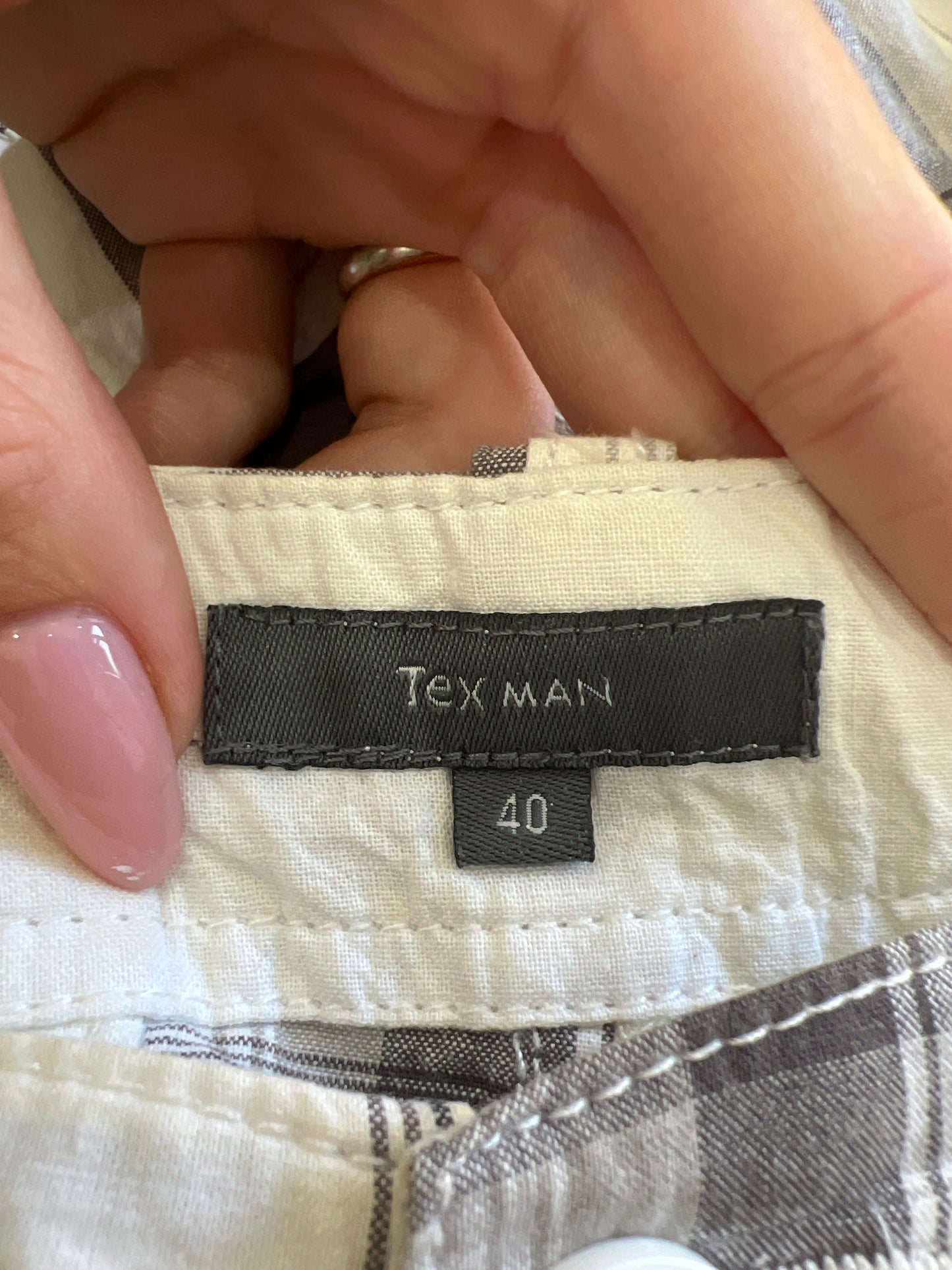 MADELINE ARGY DROP | medium white cargo linen jorts with grey checkered print