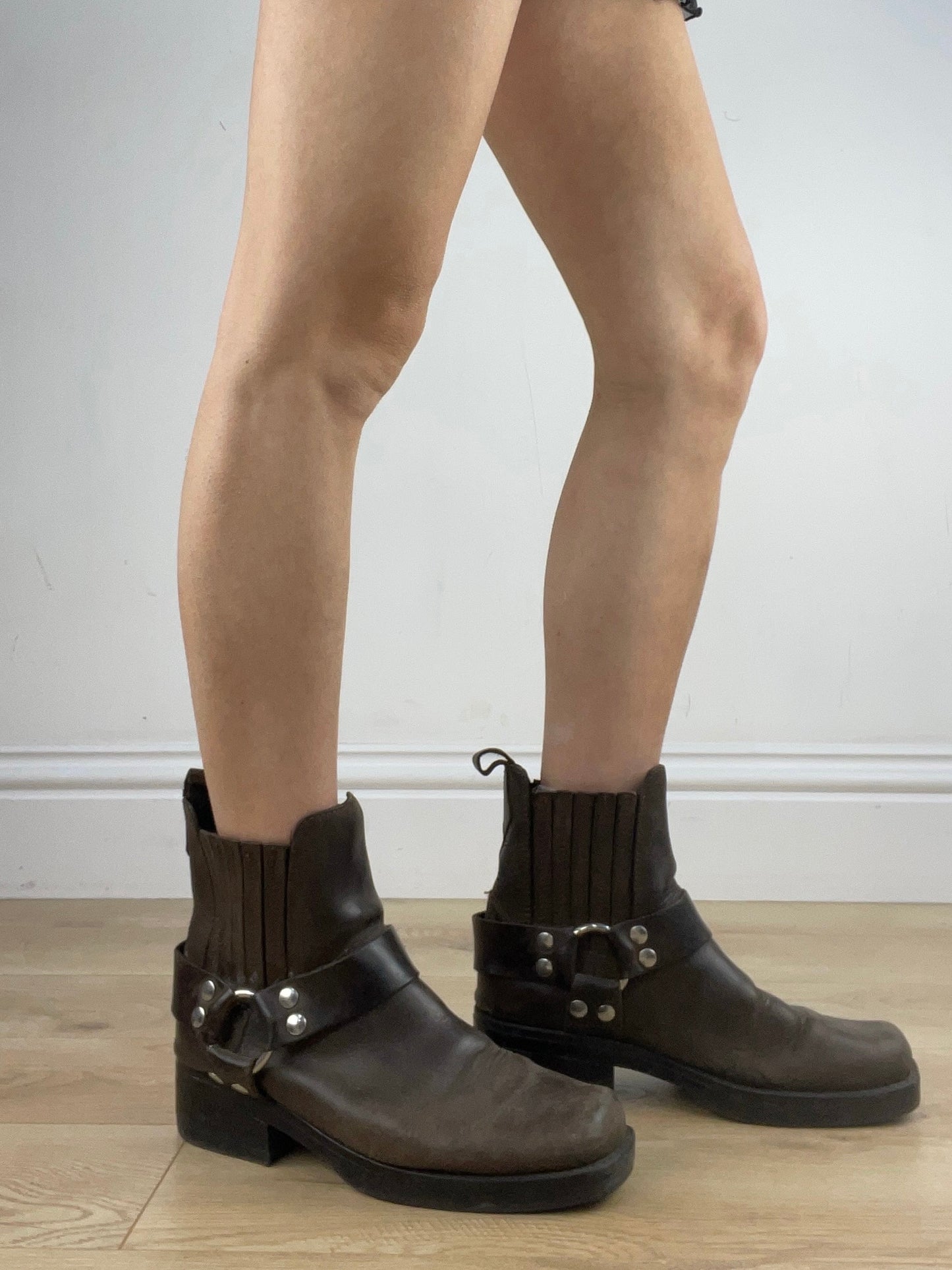 ⭐️ BEST PICKS | uk 8 brown harness buckle mini boots