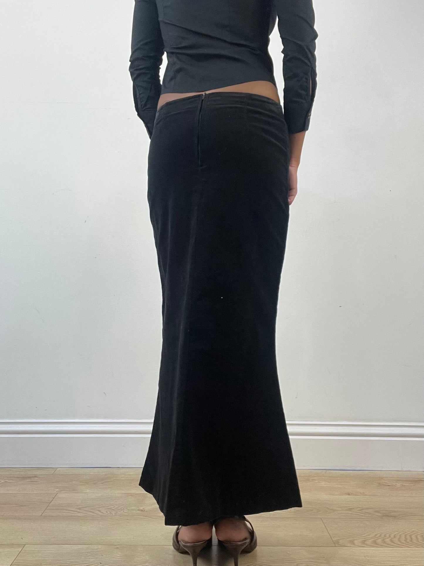 winter edit | extra small black corduroy style maxi skirt