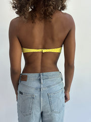 beach drop | Pequeno vestido de roupa amarelo de bikini