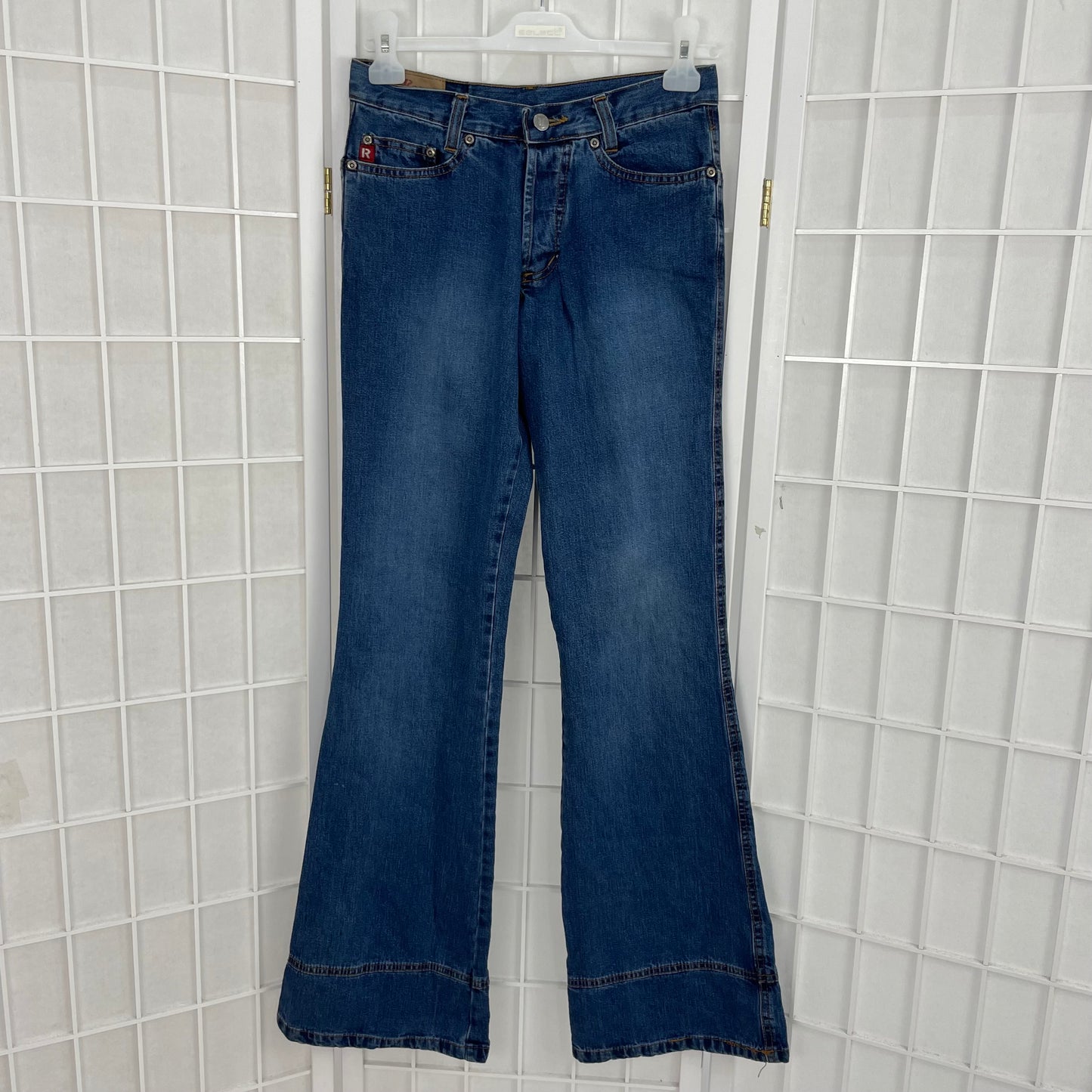 INSTA BADDIE DROP | XS blue flared jeans